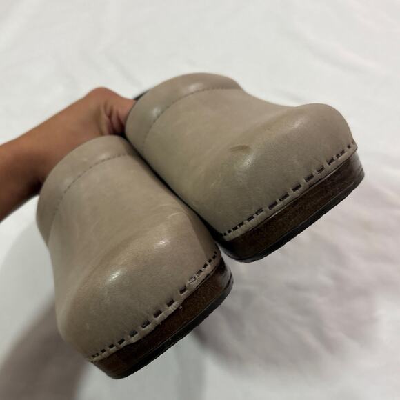 Dansko Womens 9.5 10 Professional Clogs Slip on Closed Toe Chunky Workwear Comfy - Picture 5 of 12